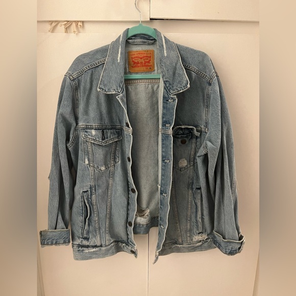 Levi’s Distressed oversized denim jacket